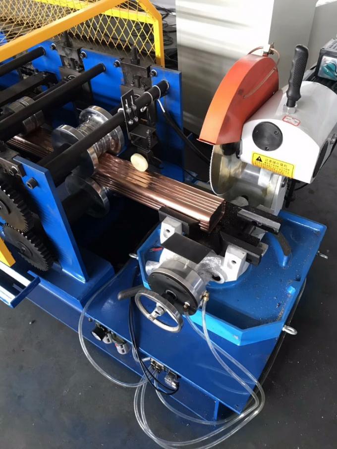 Kare ve yuvarlak metal iniş borusu rulo şekillendirme makinesi / çelik iniş borusu rulo şekillendirme makinesi